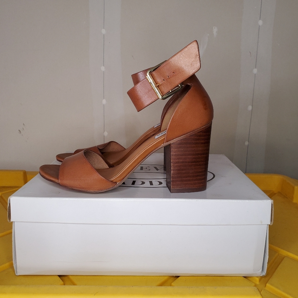 Steve Madden Estoria Sandal